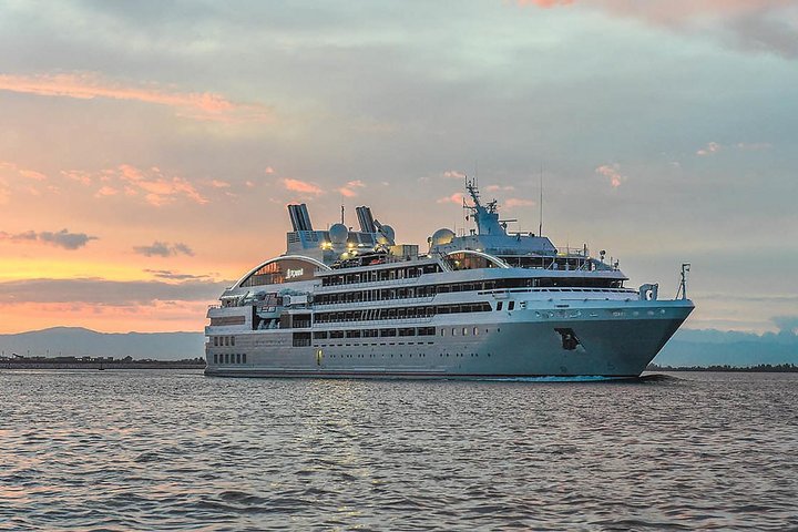 Expeditionsschiff Le Lyrial