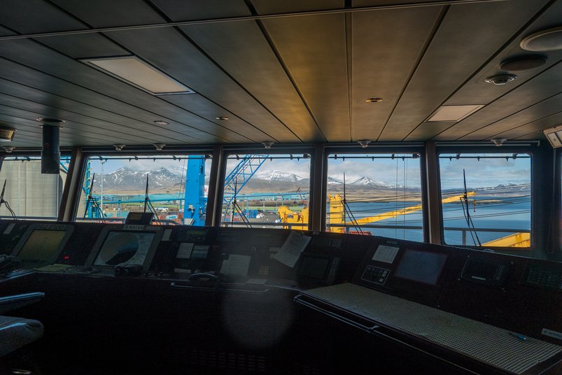 Kommandobrücke auf dem Frachtschiff Helle Ritscher