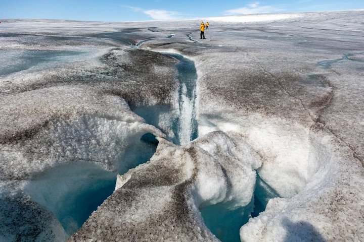 Schmelzwasserfall in Grönland