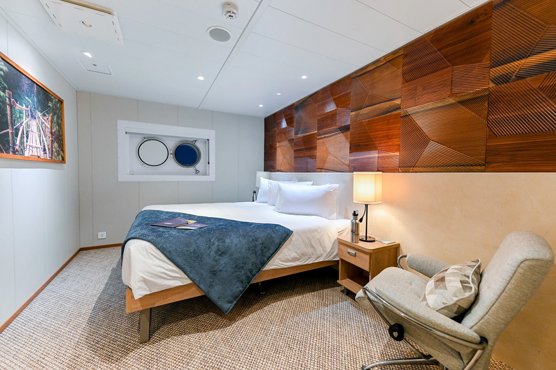 Coral Adventurer Doppelkabine Coral Deck mit Bullauge