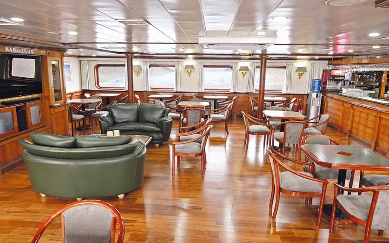 Skoprios III Bar Zeus