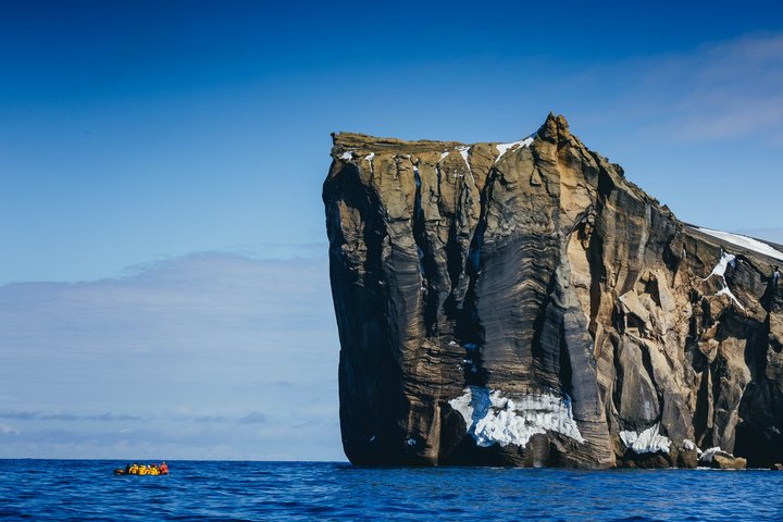 Pete's Pillar auf Deception Island Pete's Pillar auf Deception Island