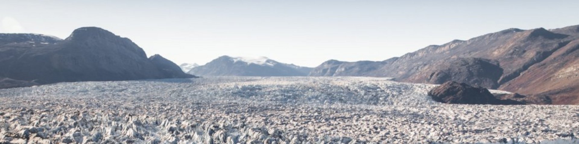 Fjord im Scroesby Sund