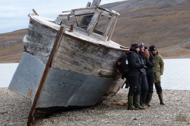 Überreste von Walfängern auf Spitzbergen