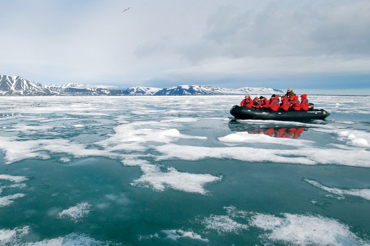 Zodiac-Fahrt im Eis