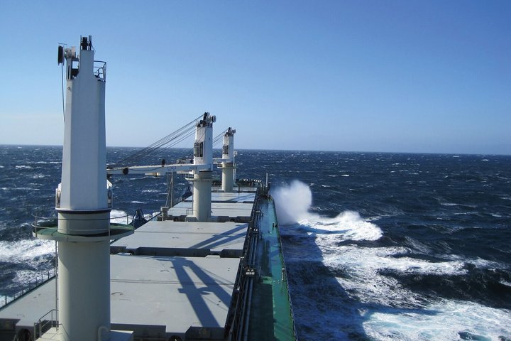 Stückgutschiff auf dem Meer Stückgutschiff auf dem Meer