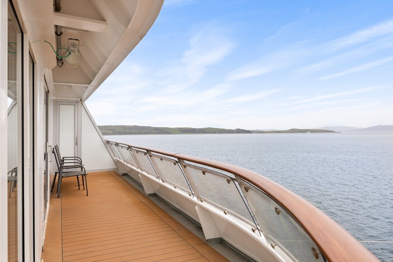 Balkon der Eignersuite an Bord der MS Spitsbergen