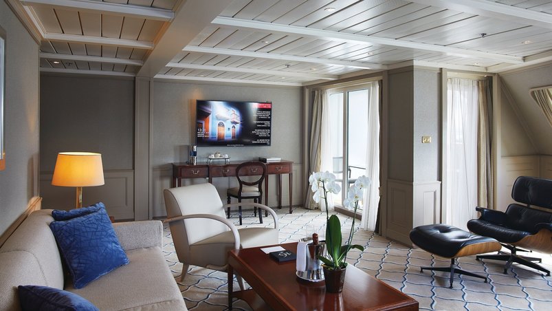 Wohnraum der Grand Suite auf der Silver Wind