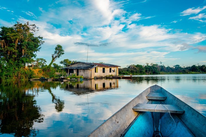 Boot auf dem Fluss Amazonas in Brasilien