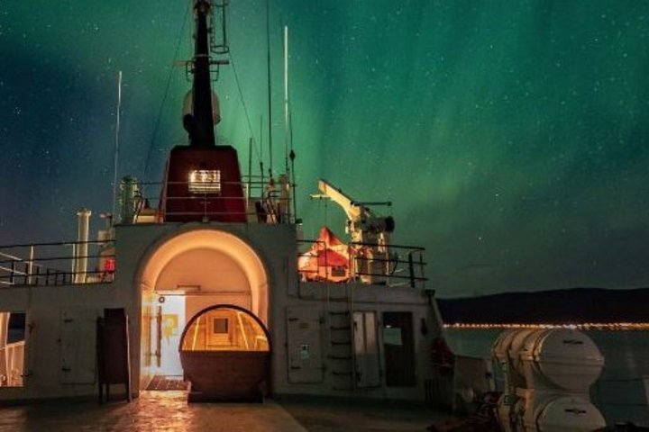 Nordlichter vom Schiff Polarfront aus gesehen