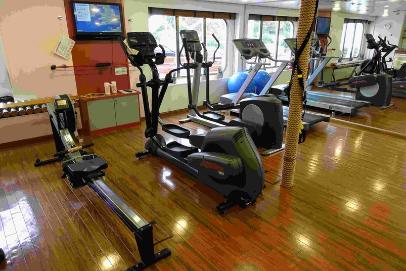 Fitnessraum auf dem Kreuzfahrtschiff Heritage Adventurer