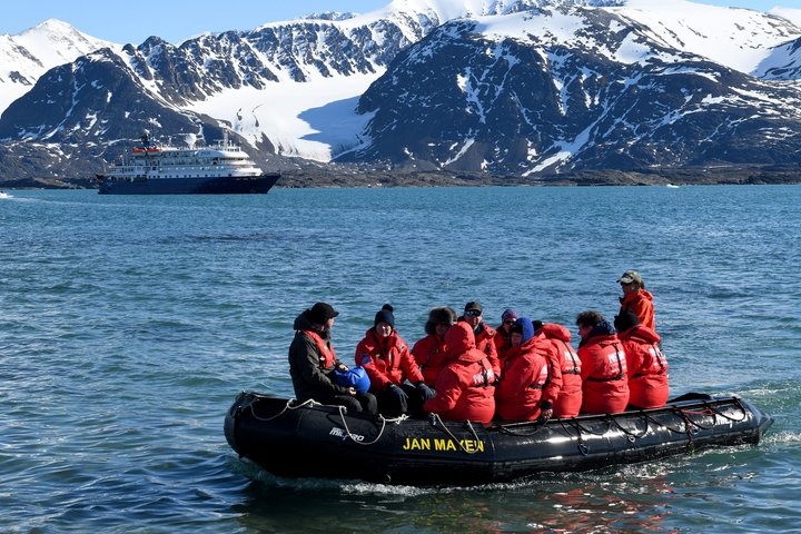 Zodiac-Anlandung in Spitzbergen