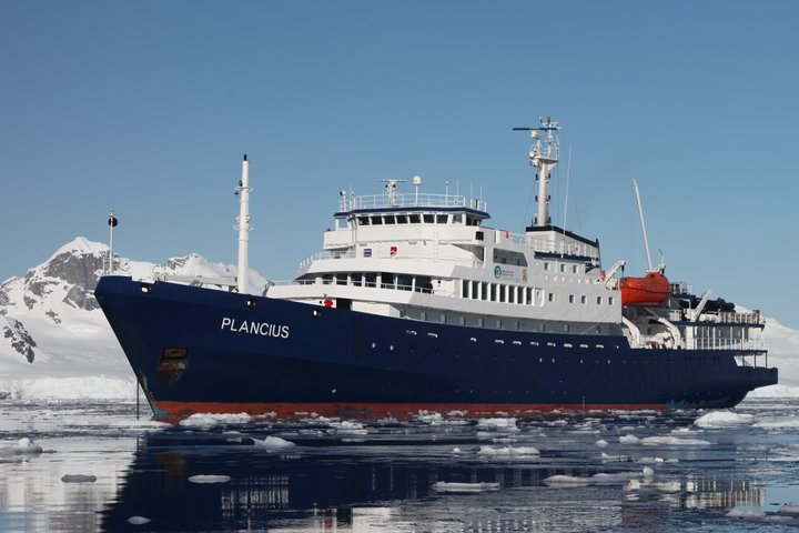 Expeditionsschiff Plancius (Foto: Jörg Ehrlich)