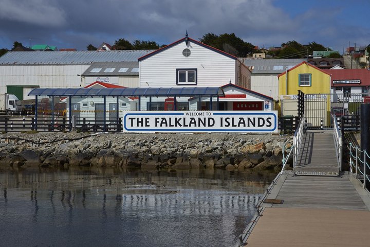 Ankunft auf den Falkland Inseln Ankunft auf den Falkland Inseln