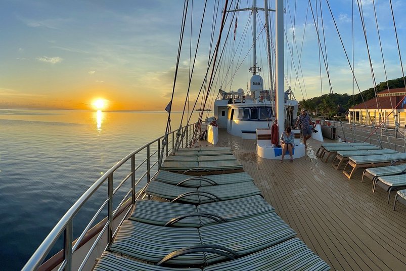 Sonnendeck auf dem Kreuzfahrtschiff Panorama II