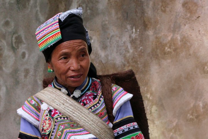Traditionelle Frau in Yunnan