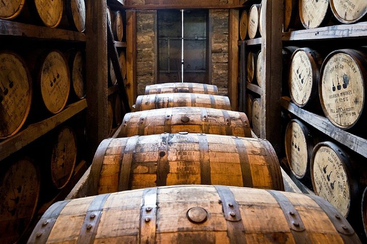 Besuch einer Whisky-Destillerie