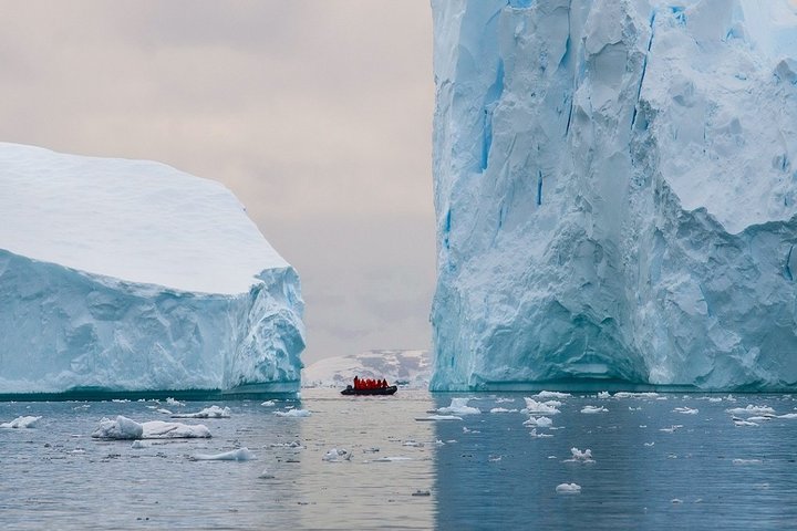 Eindrückliche Eiskulisse in der Antarktis