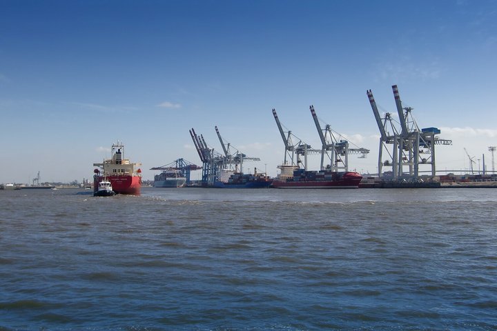 Containerterminal im Hamburger Hafen Containerterminal im Hamburger Hafen