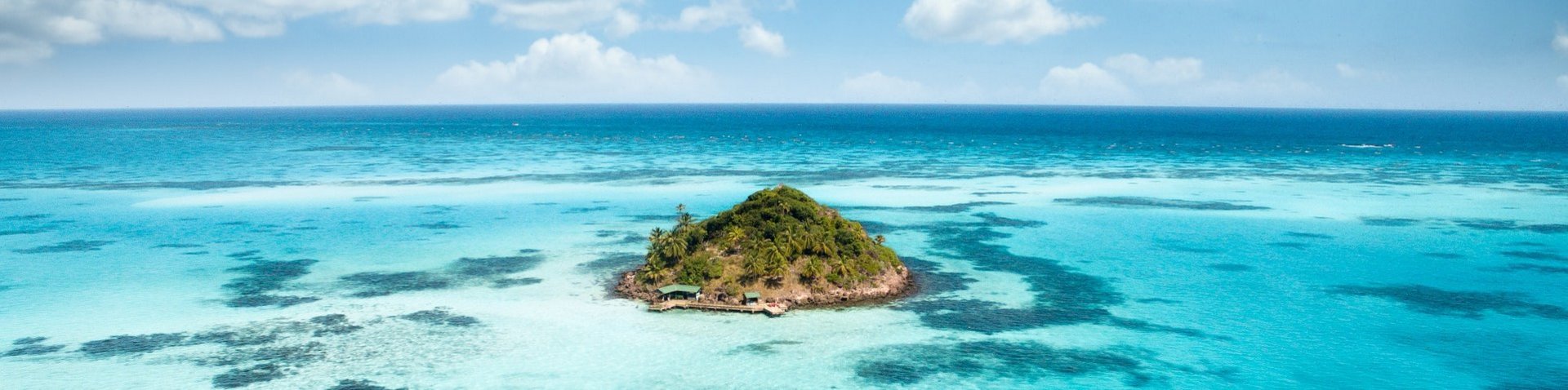 Tropische Karibikinseln auf einem Segeltörn entdecken