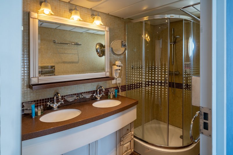 Badezimmer an Bord der Serenissima Executive Suite