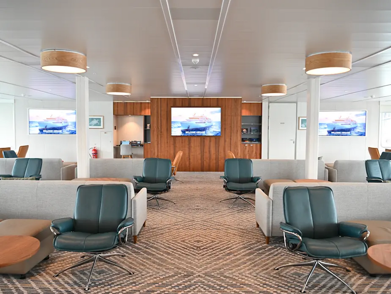 Lounge auf der Coral Adventurer