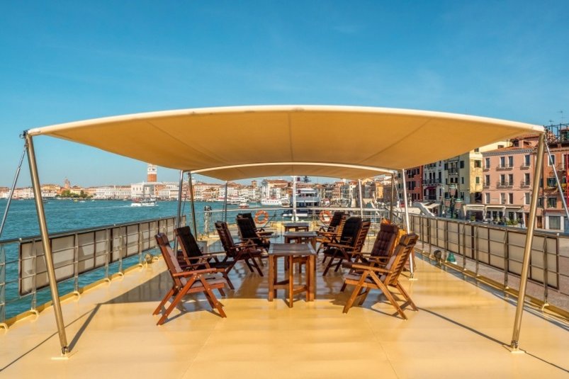 Sonnendeck auf der La Bella Vita 